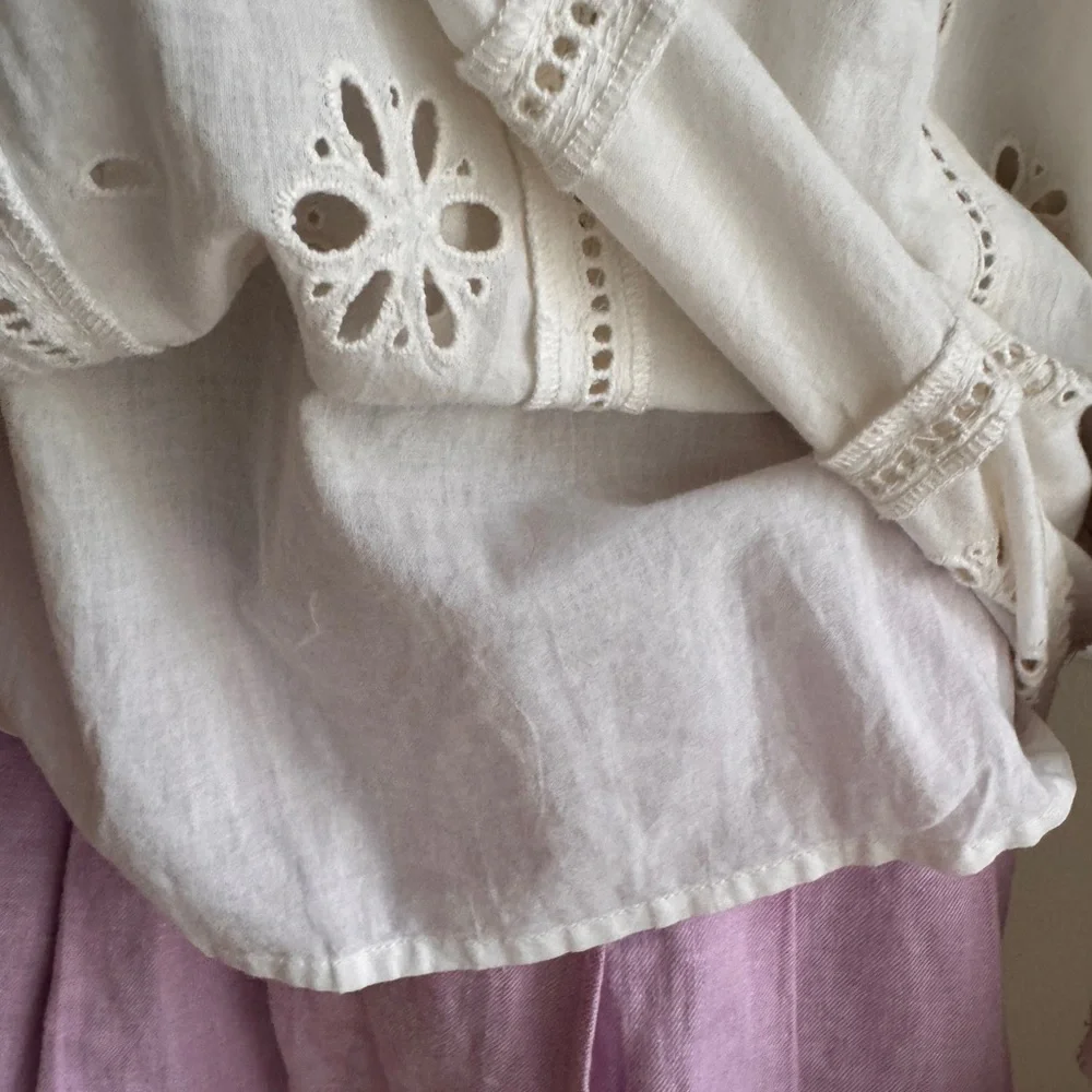 J.CREW RUFFLE NECK LONG SLEEVE EYELET TOP IN IVORY MEDIUM USED - Picture 6 of 8